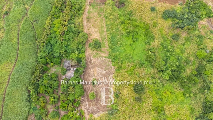 CREVE COEUR -  Residential plot for sale   -  2110 sqm