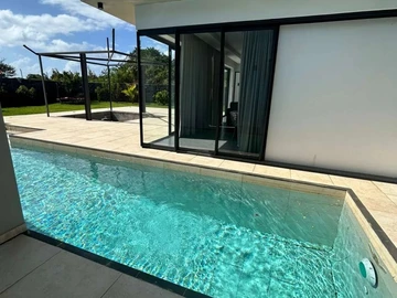 6 Bedroom Villa