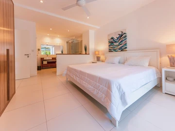 4 Bedroom Apartment
