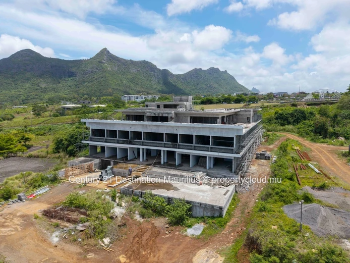 Premium Showrooms & Offices for Sale at Bagatelle Junction, Moka Smart City – Green Business Hub
