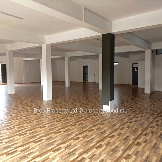 Commercial Space for Rent - Goodlands (Main Road) | Rs 80,000/month