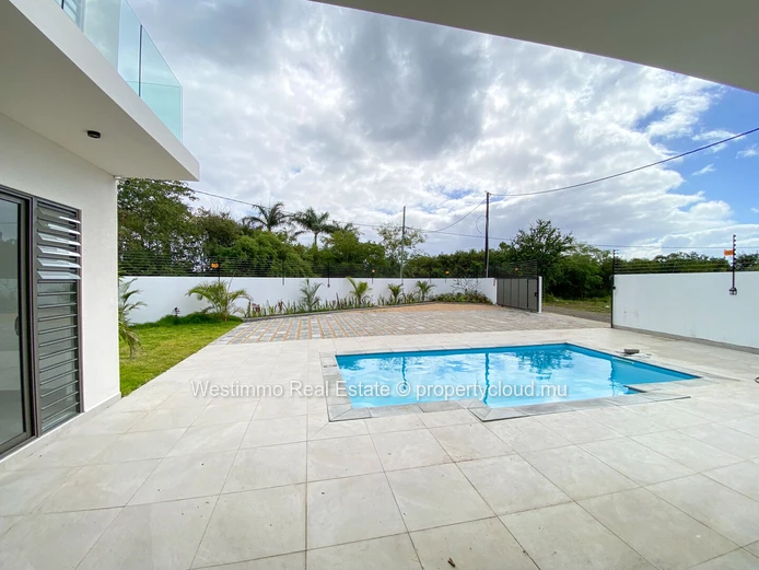 Grand baie - A vendre Villa neuve moderne de 3 chambres en suite