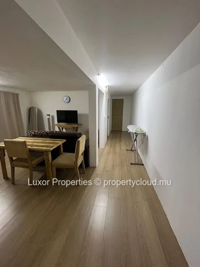 Appartement moderne de 2 chambres à louer à long terme – Flic en Flac