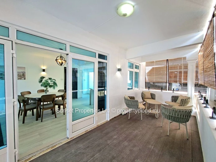Renovated Apartment | 2 Bedrooms | 250m from the Beach