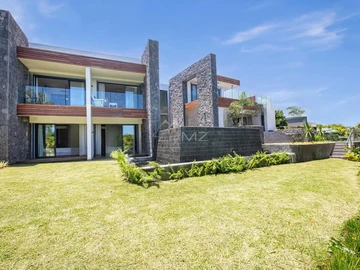 5 Bedroom Villa