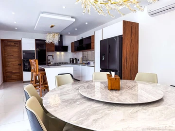 4 Bedroom Villa