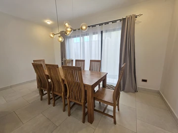 4 Bedroom Townhouse, Duplex