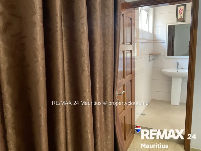 Ground Floor Apartment In Blue Bay - 82.95 M², Easy Living By The Coast