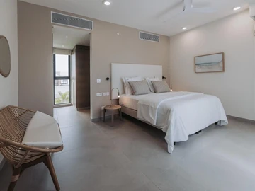 5 Bedroom Villa