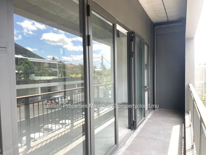 54 m² Core & Shell Office for Rent | Balcony, Mountain View, Tamarin