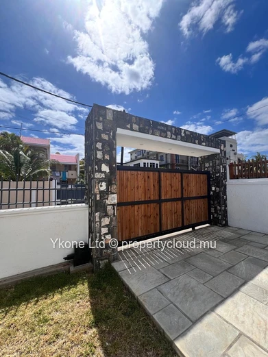 House For Sale In Flic en Flac