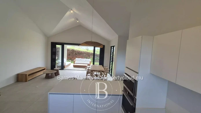BELLE VUE - Brand New Executive Home - 3 Bedrooms