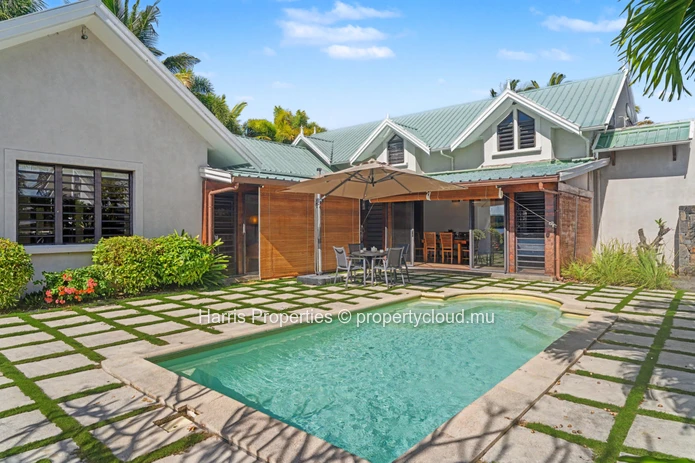 Exclusive Seafront Villa for Rent – Providence Sur Mer, Poste de Flacq
