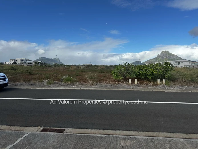 Residential Plot for Sale – Jardin d'Anna 2, Flic-en-Flac | 116 Toises