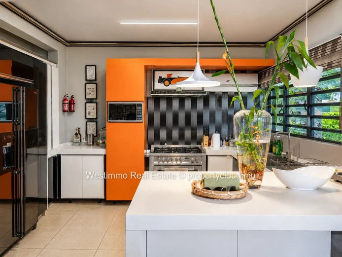 Maison d’architecte avec piscine à vendre à Flic en Flac