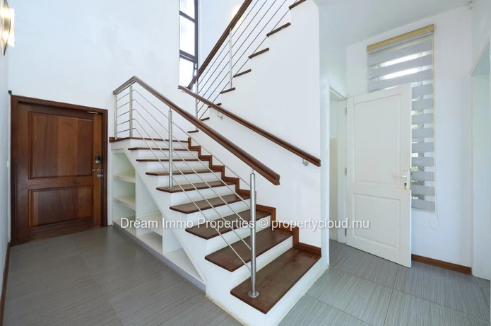 Seafront! Stunning 4-Bedroom Villa With Sea & Mountain Views In Belle Mare - Mauritius