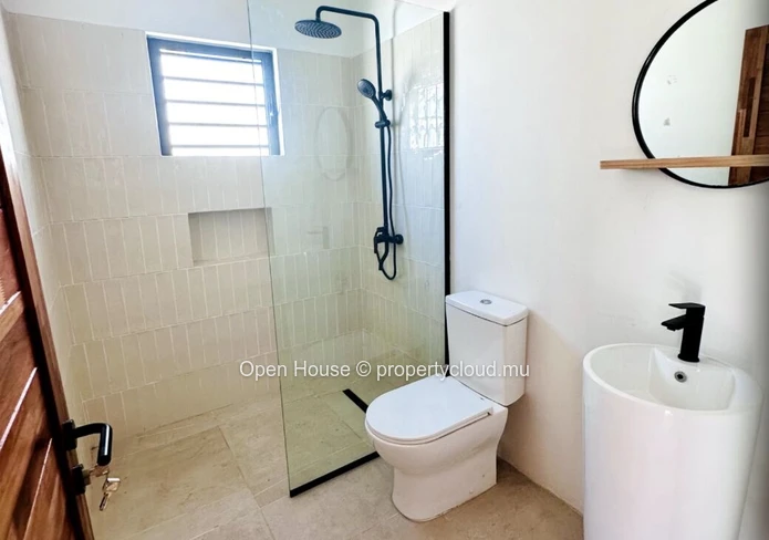 Villa with swimming pool for sale in Mont Mascal, 3 bedrooms