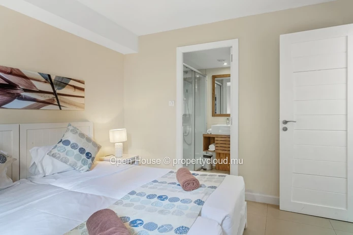 A VENDRE - Trou aux Biches - plage à pieds - Bel Appartement refait à neuf dans résidence très demandée.