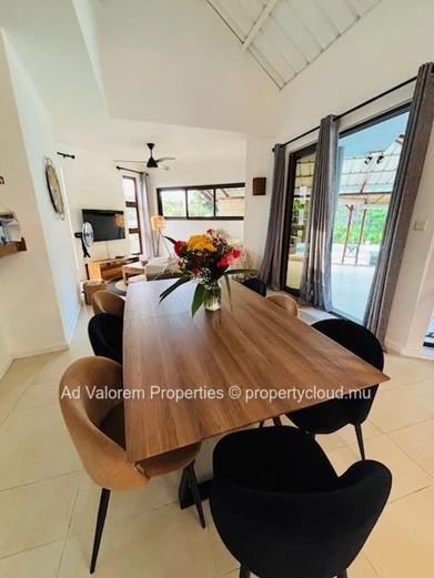 Charmante Maison Meublée à Vendre à Tamarin – Avec Piscine Privée
