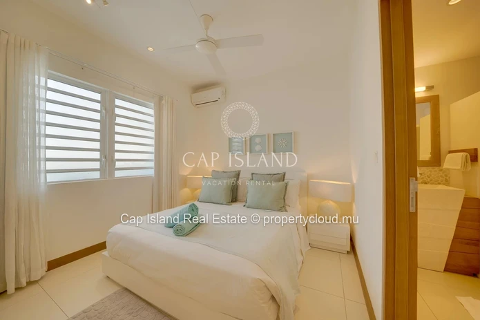 Cap Malheureux - Apartment with lagoon view, 30 meters from its private beach