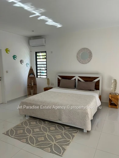 Modern Villa of 3 Bedrooms and pool