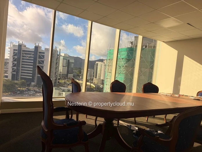 Office space of 1,000 m² on the 8th Floor