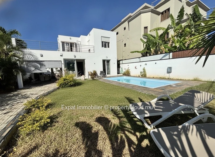 3-Bedroom Villa, Veranda, Swimming Pool And Rooftop – Calodyne