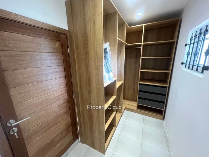 À Louer - Duplex De 3 Chambres - Grand Baie