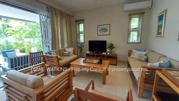 Modern apartment with beach access for rent in Pointe d'Esny