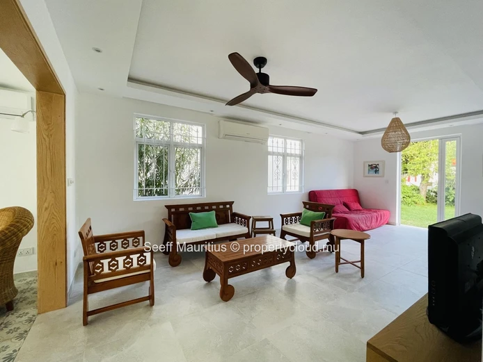 Villa indépendante fraîchement rénovée, accès mer