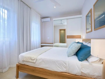 4 Bedroom Apartment