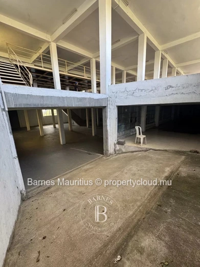 GOODLANDS - Entrepôt - 1415 m²