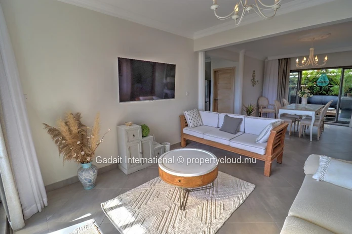 Penthouse contemporain à Trou aux Biches – Vue dégagée et plage à 200 mètres