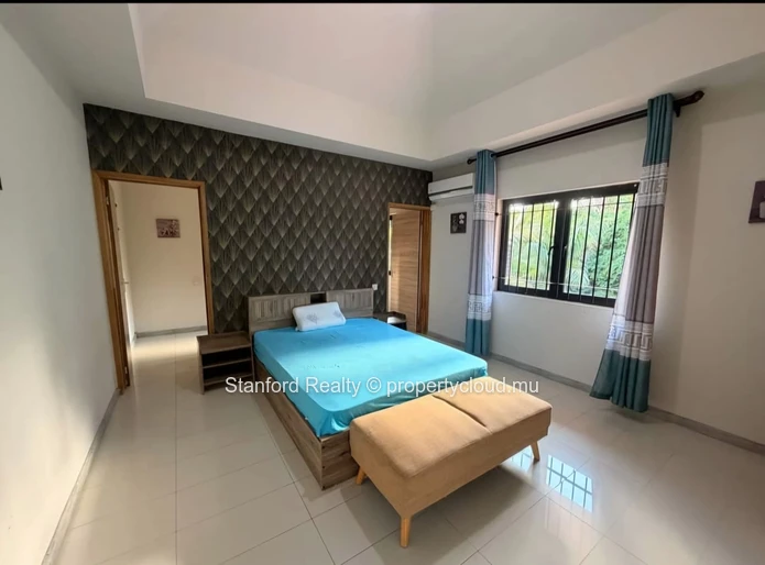 Villa for Rent - 6 Bedrooms, Bain Boeuf, North