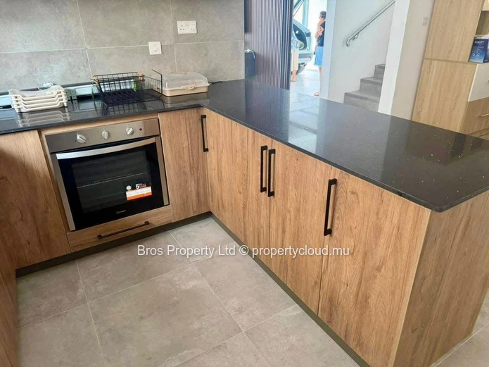55 000 Rs/mois | Maison duplex de luxe 3 chambres à louer à Pereybere, Grand Baie