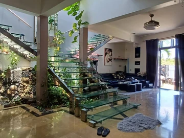 Villa de 13 Chambres