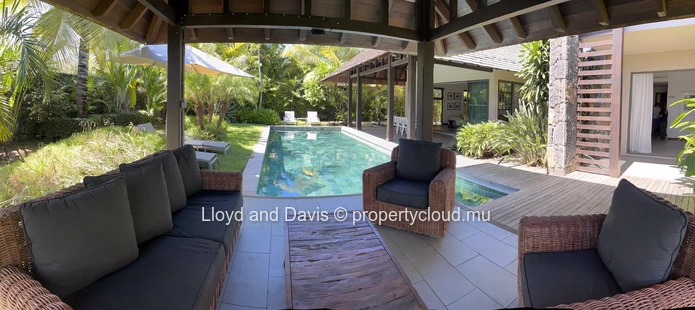 Contemporary Tropical Villa