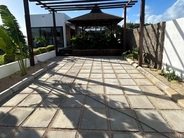 Charming Villa for Sale – Pereybere Modern Comfort | Private Pool | Peaceful Setting