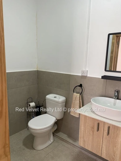 2-Bedroom Ground Floor Apartment for Rent – Flic en Flac | Garden | Rs 43,000