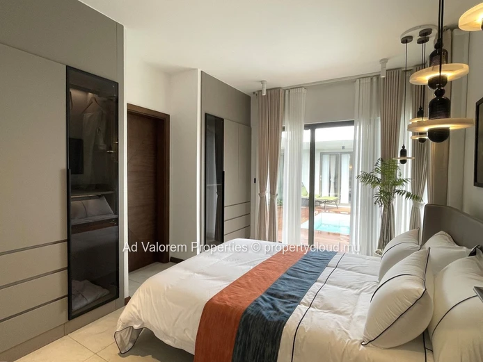 New villas with 3 en-suite bedrooms and private pool in close proximity to the sea
