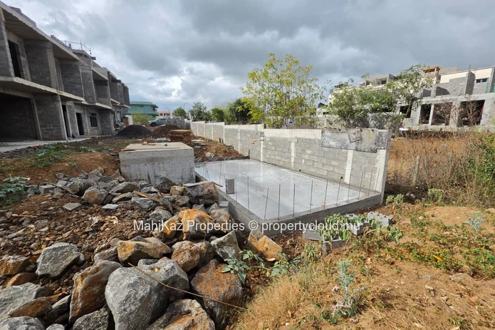 New Luxury Townhouse Project For Sale – Green Creek, Flic en Flac