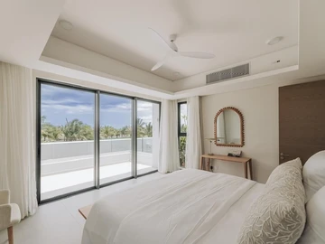 5 Bedroom Villa