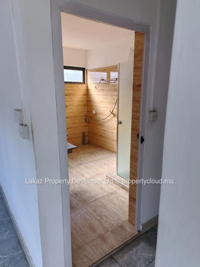 Local commercial de 200 m² à louer à Pointe aux Canonniers