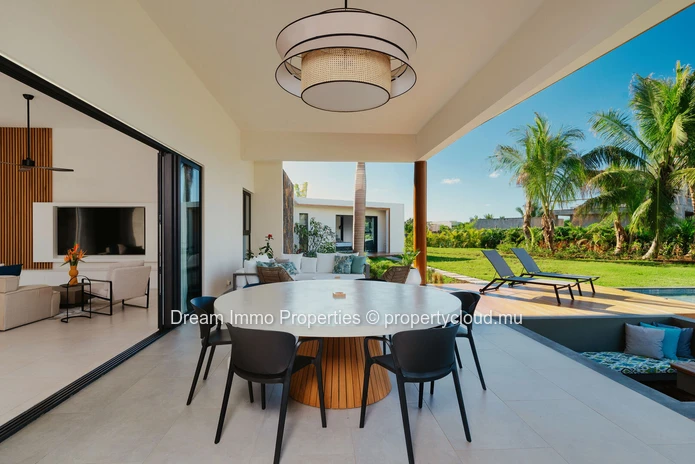 Elégante villa 3 chambres avec vue golf & montagne à Anahita – Ile Maurice