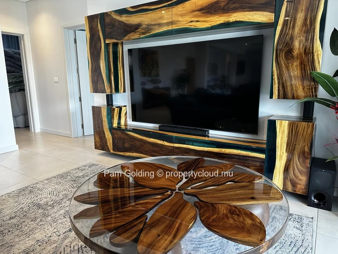 For Sale – Luxury 4-Bedroom Penthouse in Grand Baie, La Pointe Luxury Apartments