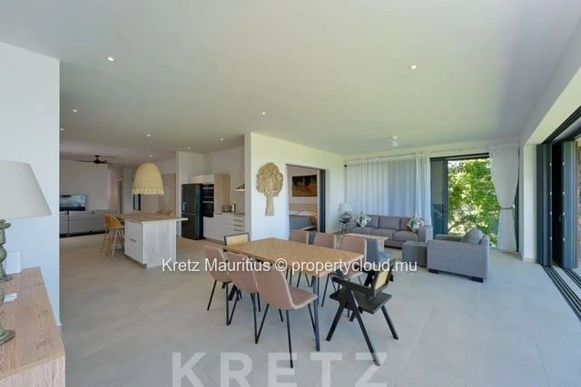 Brand-New Luxury Apartment – 3 En-Suite Bedrooms
