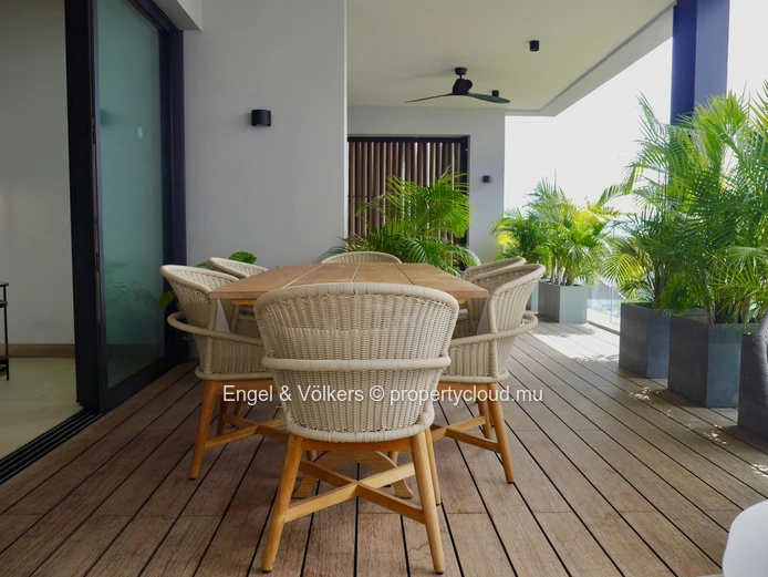 Ocean-View Penthouse with Private Pool in Pointe aux Canonniers