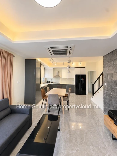 Duplex À Mont Choisy 3 Chambres