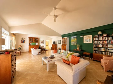 4 Bedroom Villa