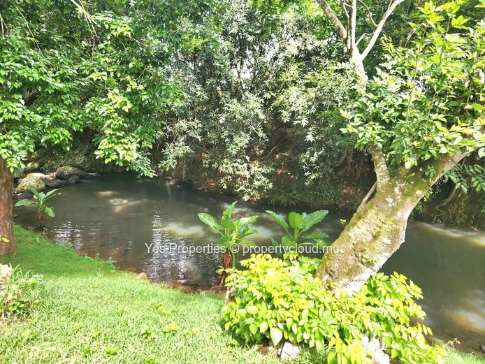 ONE OF A KIND – LAND 21,46P / 238.43T – HIGHLANDS – Rs 9M
